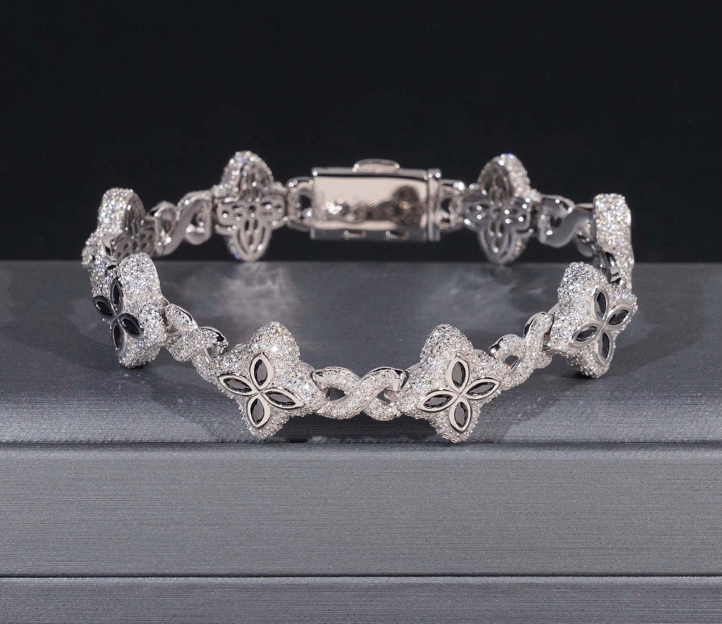 FrostWorld® Iced Out Clover Bracelet