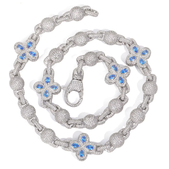 FrostWorld® Iced Out Clover Chain