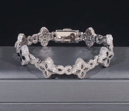 FrostWorld® Iced Out Clover Bracelet