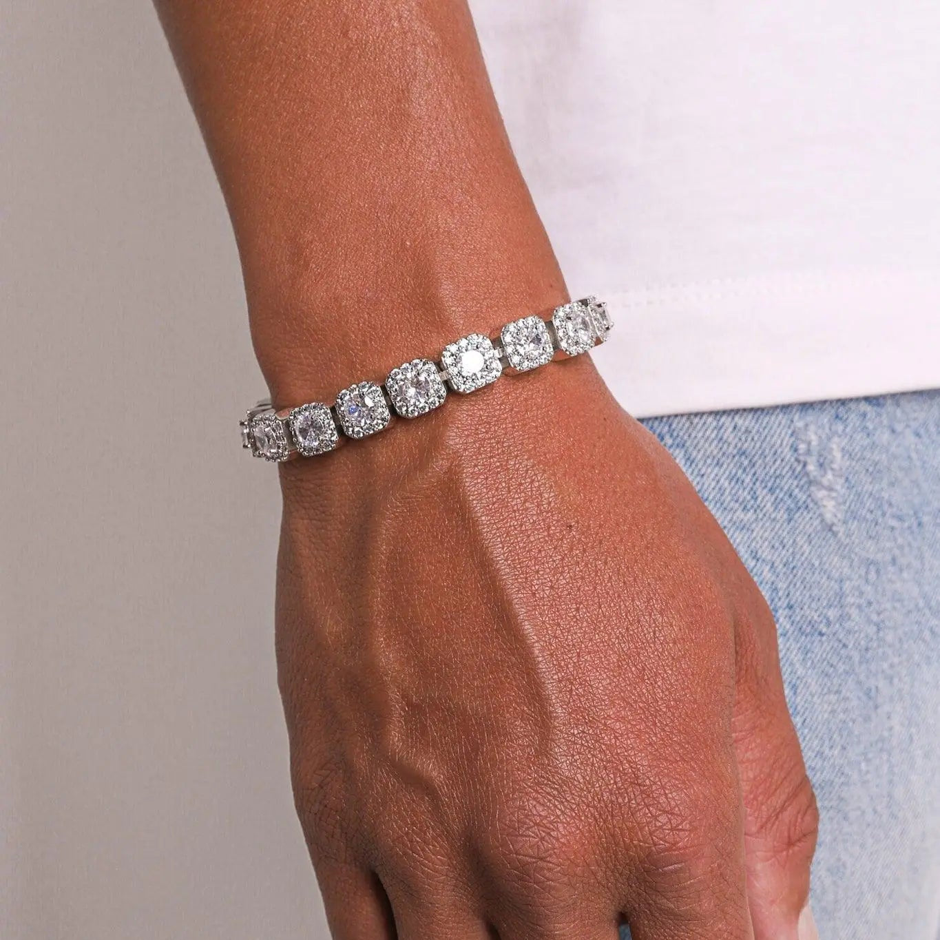 The FrostWorld® Diamond Cluster Link Bracelet